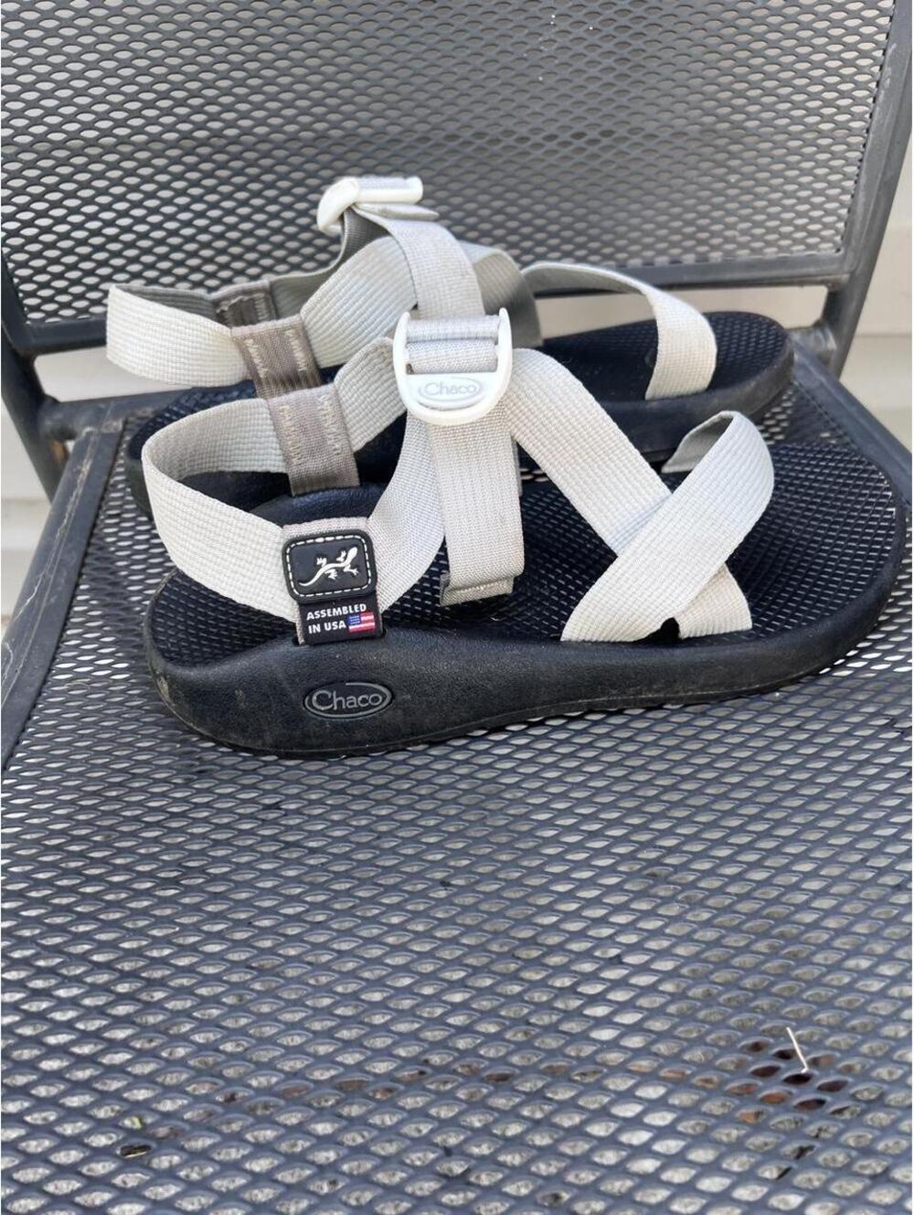 Chaco Men's white & black sandals size 8